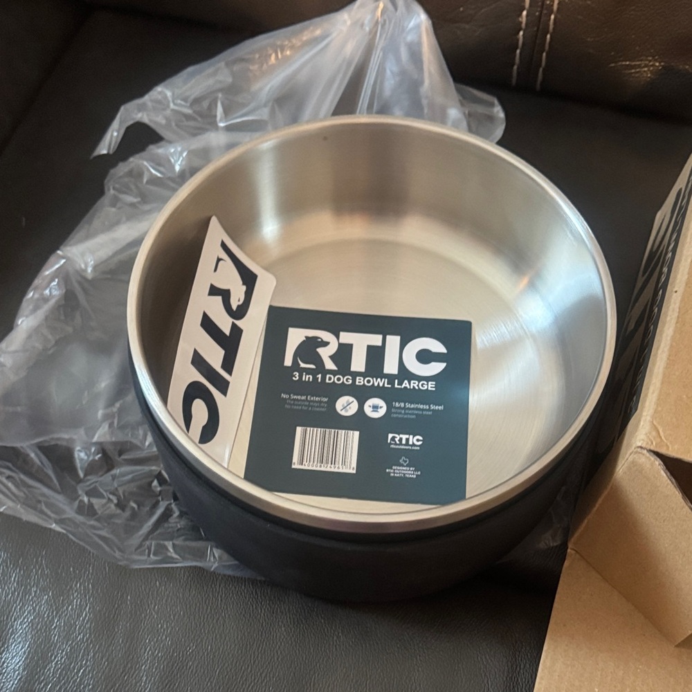 RTIC Large 3-in-1 Dog Bowl - Black and Stainless 20”x 9”